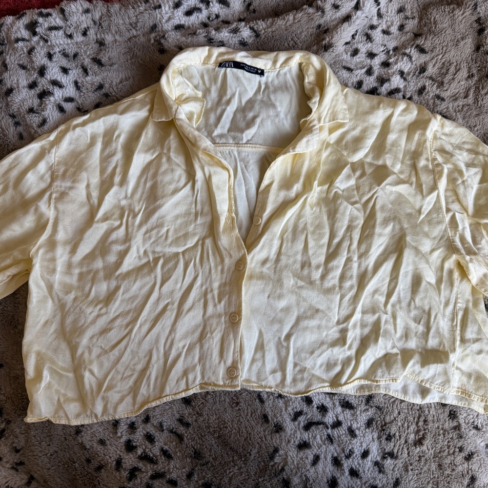 Zara Light Yellow Cropped Button-Up Shirt